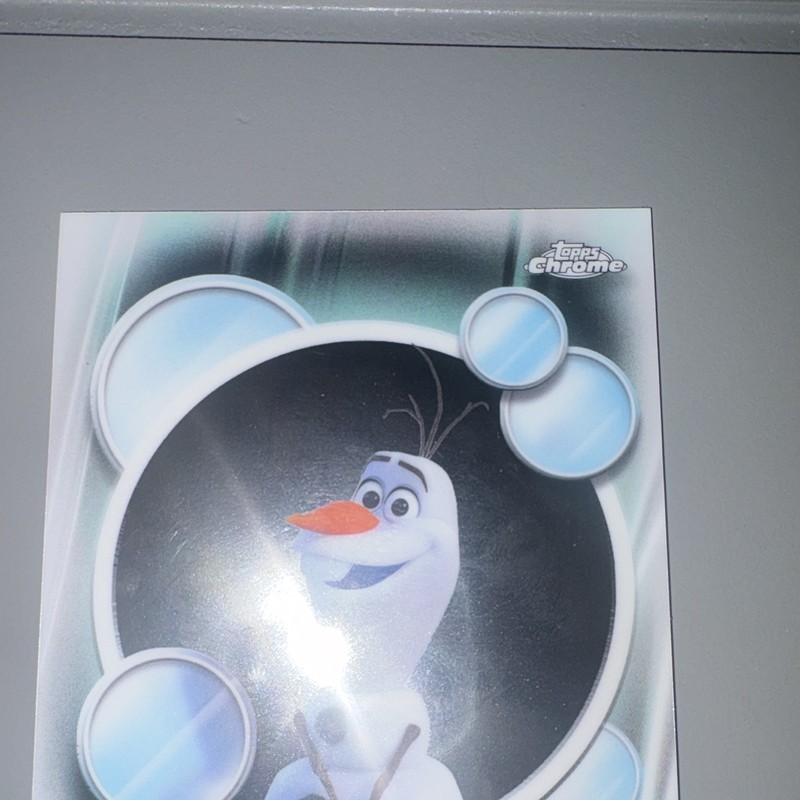 Topps Topps Chrome Disney Frozen Olaf #170 Non-Sport Trading Card
