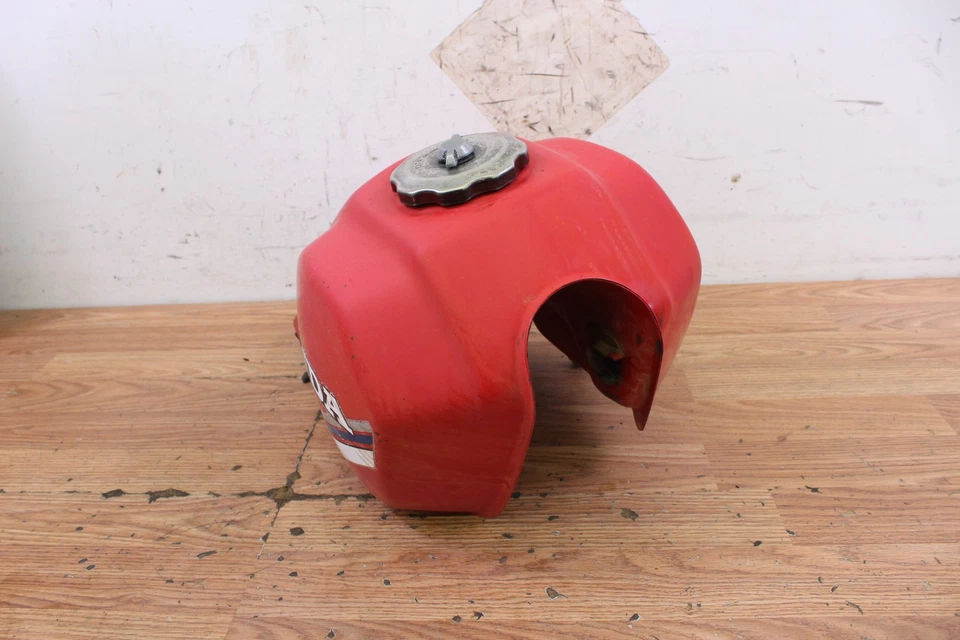 1985 年本田 ATC 250SX 250 SX 燃气油箱带盖和 Petcock - 内部生锈 — 第 3/4 张图片