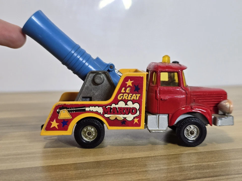 Veículo vintage Corgi Le Great Marvo Berliet circo humano canhão caminhão 1163 carro. - Imagem 2 de 4