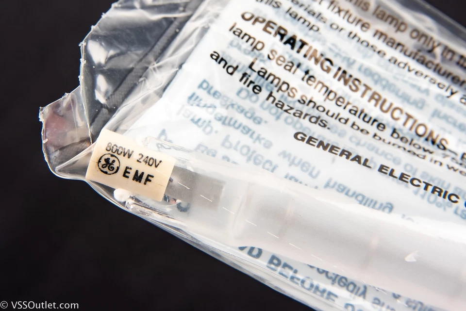 GE General Electric EMF 800W 240V P2/11 Bulb Lamp for Lowel Lights V26 - Image 2 of 3