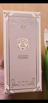 Dita von Teese perfume Vaniteese (*RARE*) White bottle