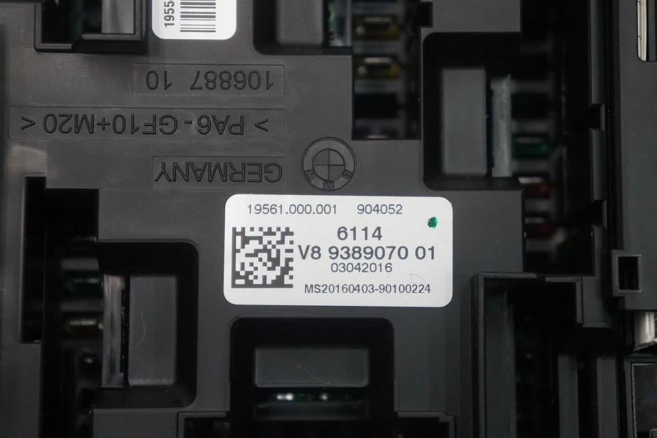 Carcasa trasera cabina caja de fusibles bloque relé unión 61149389070 OEM BMW M4 F83 2016 Foto 3 de 3