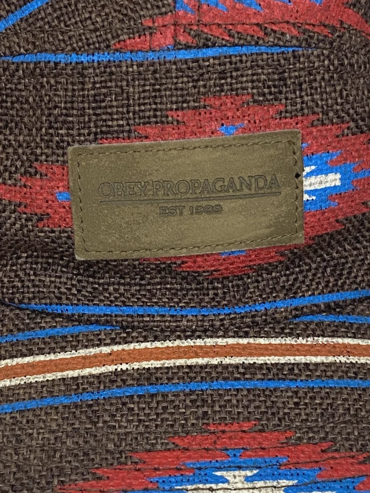 Винтажная 5-панельная кожаная кепка с ремешком Obey Propaganda с юго-западным принтом - Изображение 2 из 4