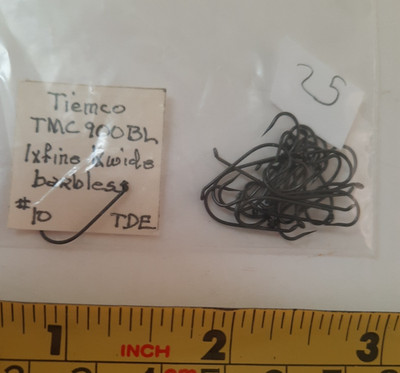 25 Tiemco TMC #900BL size 10 Dry Fly Tying Hooks Barbless code 10
