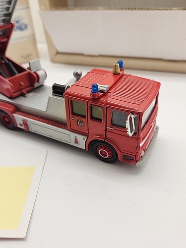 Corgi 97386 1/50 Scale AEC Ladder Truck Bristol Fire Service Diecast Numbered - Picture 7 of 19