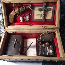 mallette cuir clouté kit vampire-curiosité