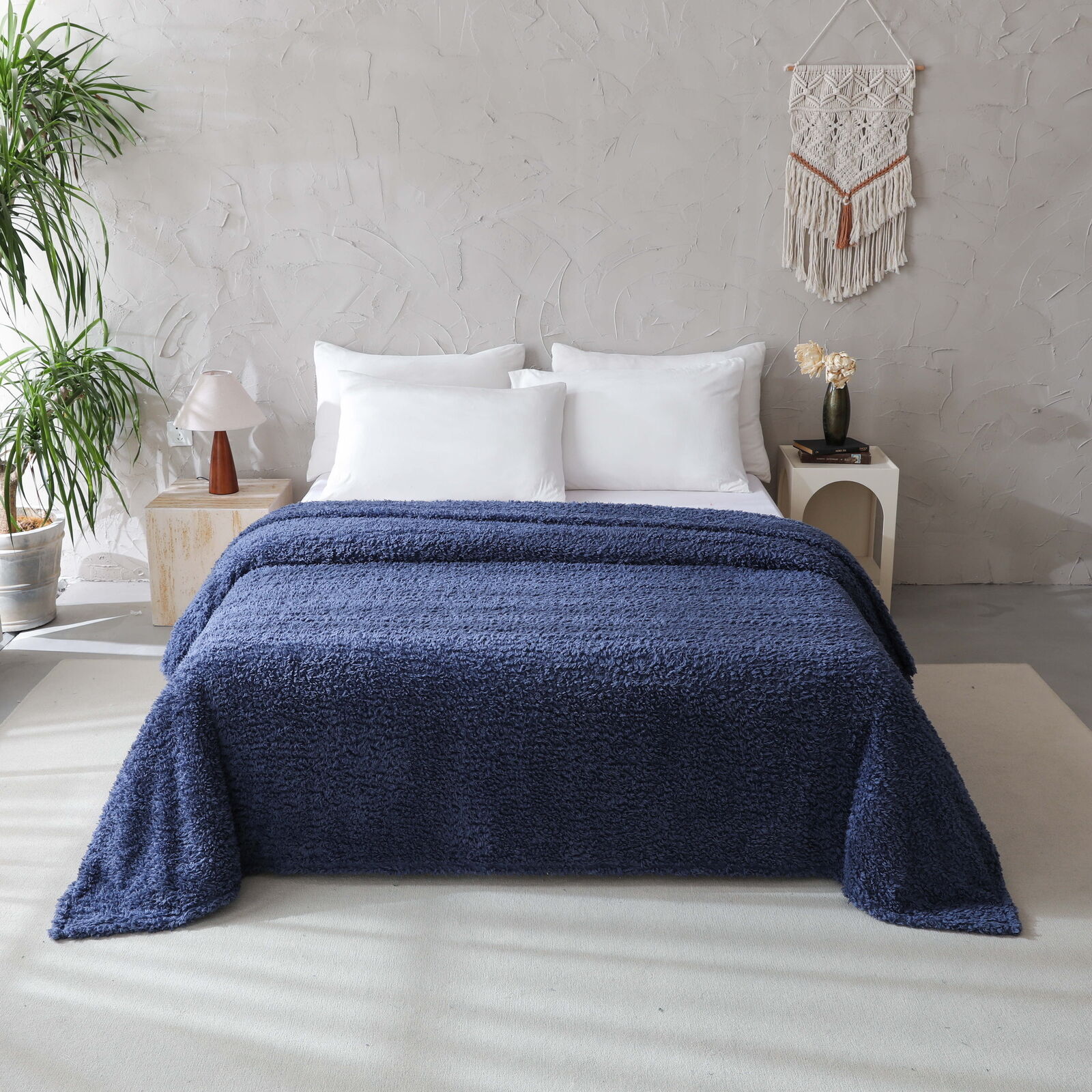 Mainstayes Faux Shearling Blanket, Indigo, King 102