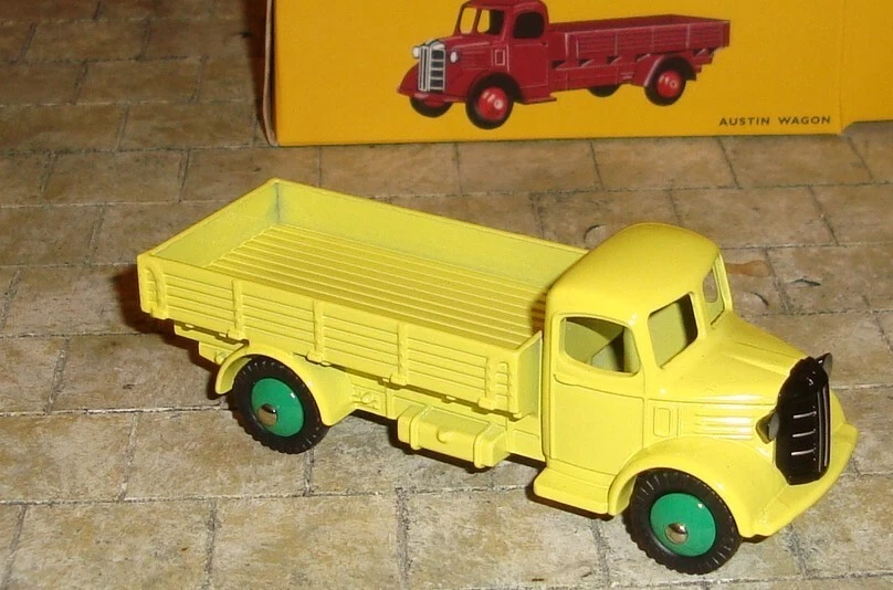 AUSTIN WAGON - DINKY TOYS 412 - REPRODUCCIÓN ATLAS EDICIONES Foto 3 de 4