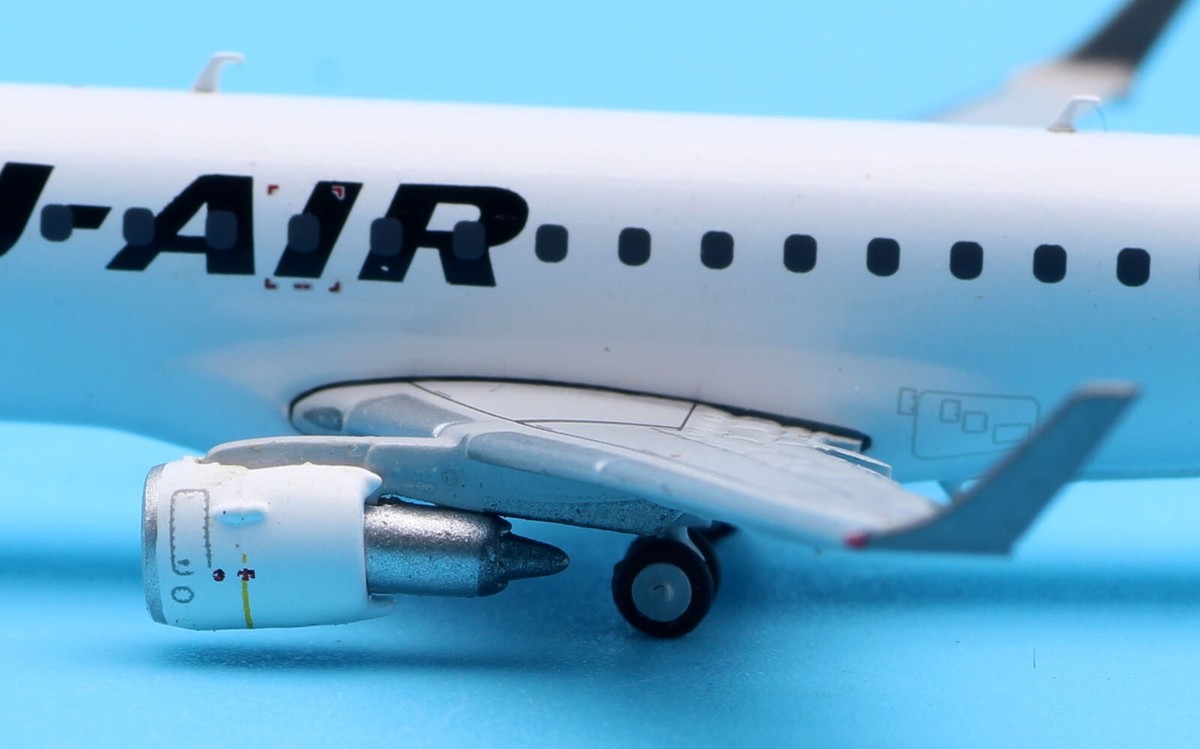 航空機・ヘリコプター JC Wings 1:200 JAL E-170 JA220J Jc
