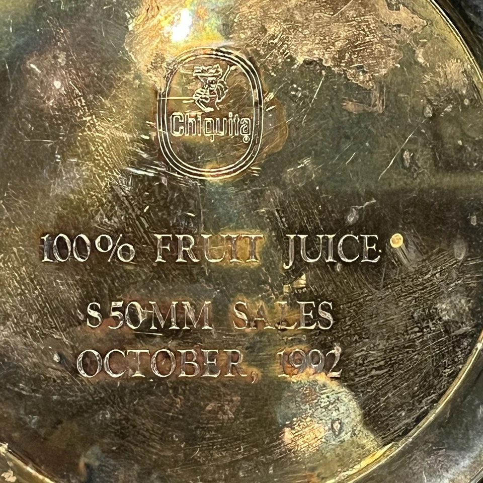 Chiquita Banana Award 50MM Ventas Octubre 1992 Vintage Lunt Plateado Grabado Foto 2 de 4