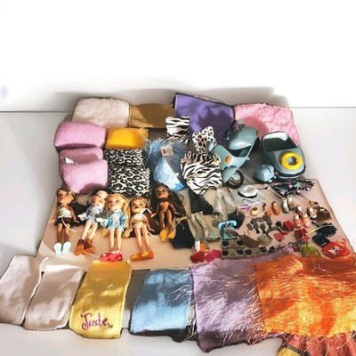 Lot Lil Bratz Dols Clothes Shoes Rugs Pillows Chairs Spring Break Beach Bike