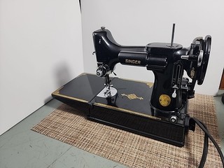 SINGER Featherweight Sewing Machine AJ563419 45713 Parts Only