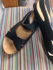 Ladies Pavers leather sandals UK size 6  New