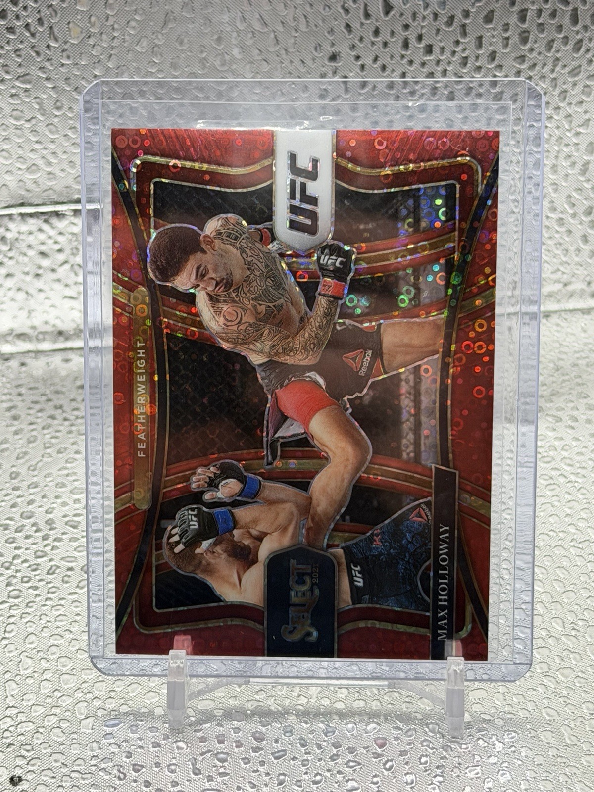 2021 Select UFC Max Holloway Premier Level Red Disco Prizm /199 #170