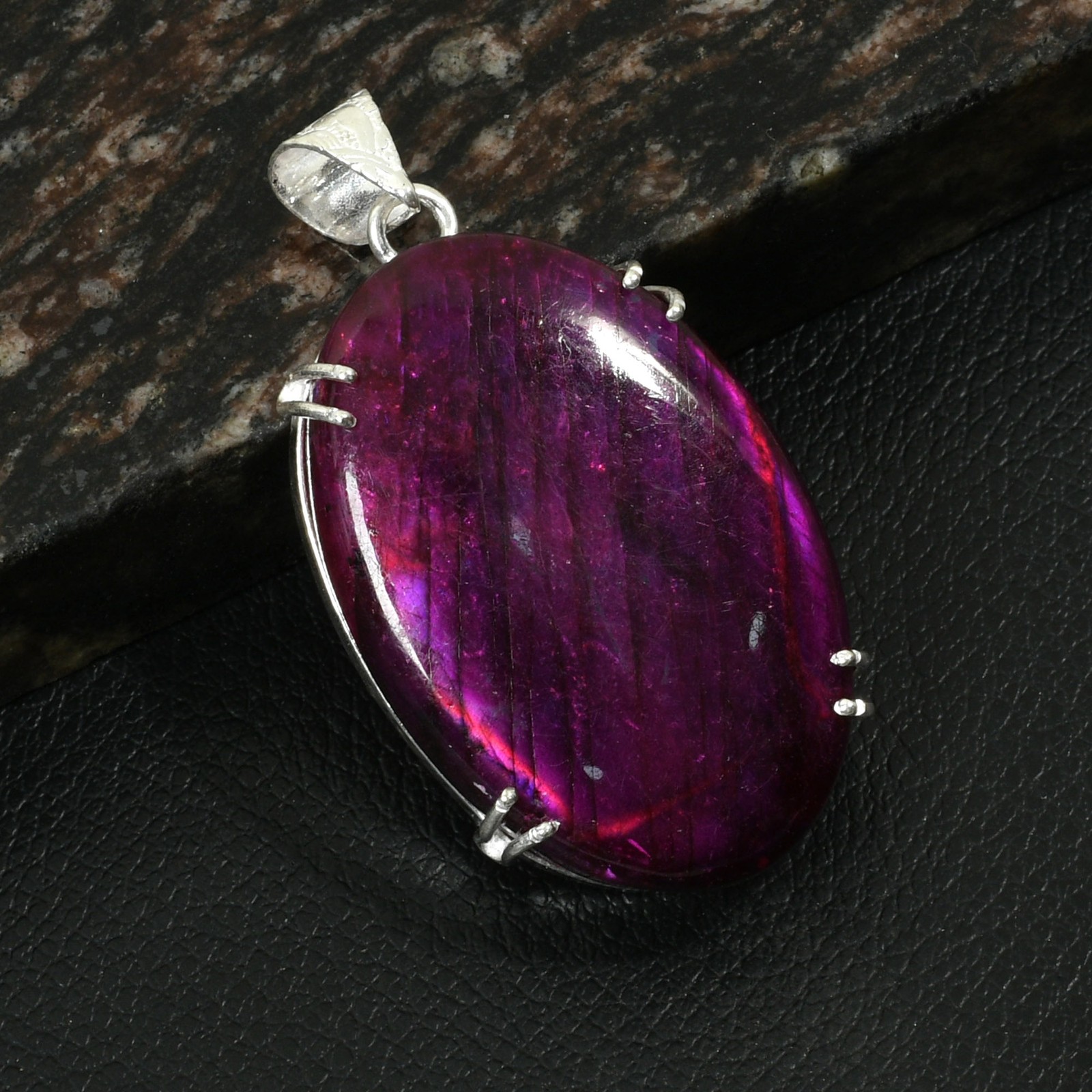 Purple Labradorite Gemstone Ethnic Handmade Pendant Jewelry 2.4