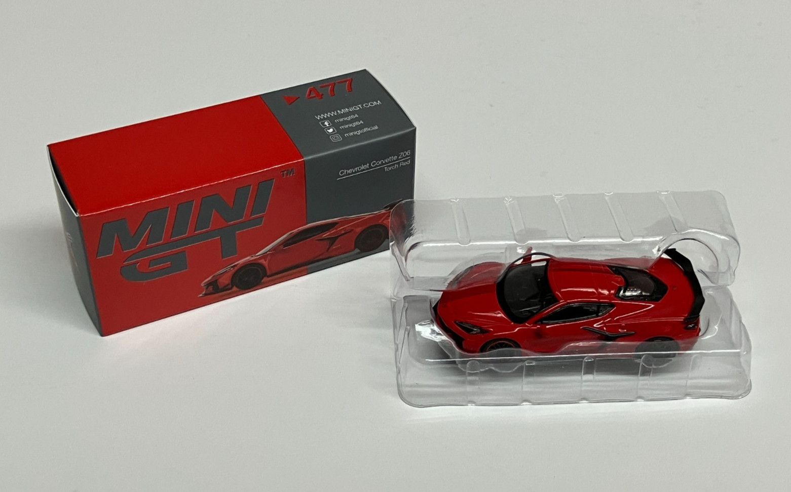 1/64 Mini GT 477 - Chevrolet Corvette Z06 Torch Red limited edition