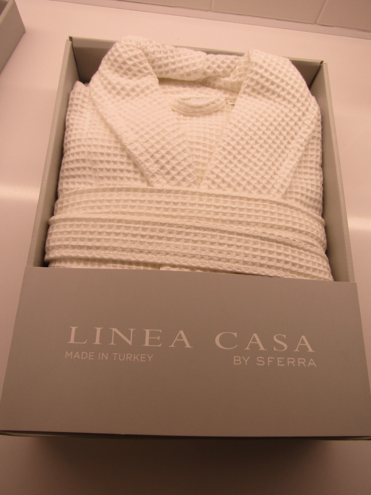 SFERRA One Size Unisex Cotton Waffle Weave Kimono Style Robe with Belt--BNIB