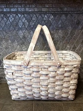 Vintage Style Picnic Basket 15.5” x 12.5” x 9” High No Lid Handles Fold Down