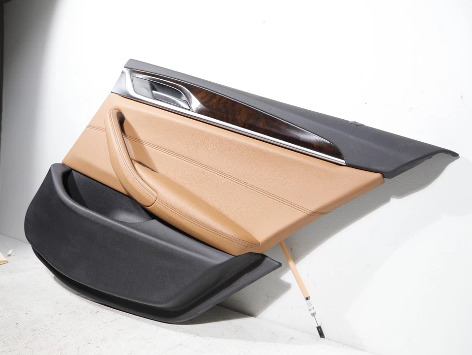 Painel de acabamento interno traseiro direito BMW 530i G30 2017-2020 conhaque Dakota (LCR0) FABRICANTE DE EQUIPAMENTO ORIGINAL - Imagem 3 de 4