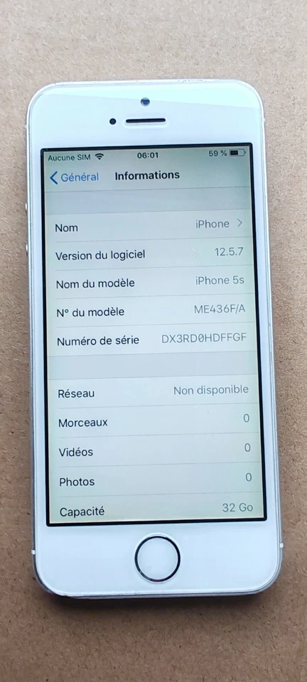 Apple iPhone 5s 32 Go - 4 " - Blanc - Désimlocké - État correct - Fonctionnel - Photo 4/4