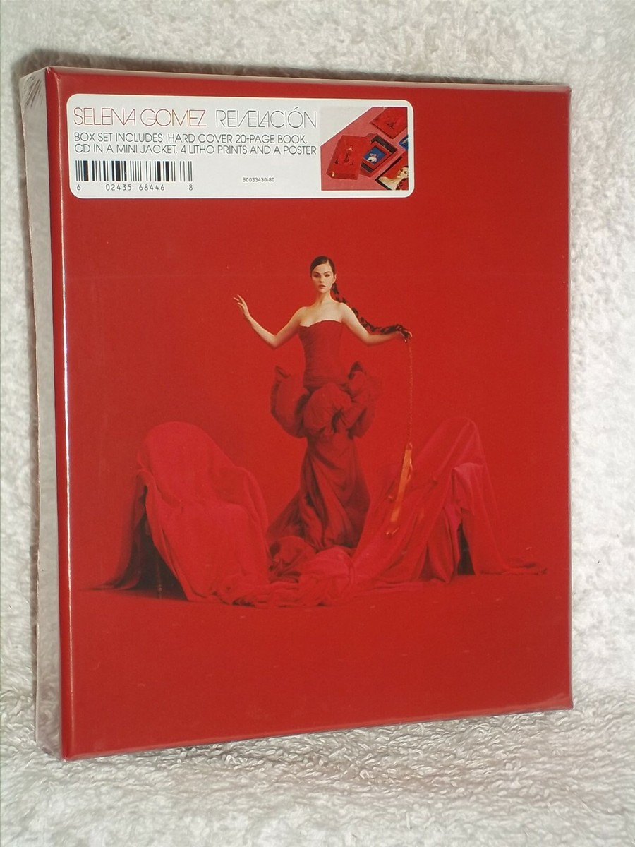 セレーナゴメス Revelación ハードカバー