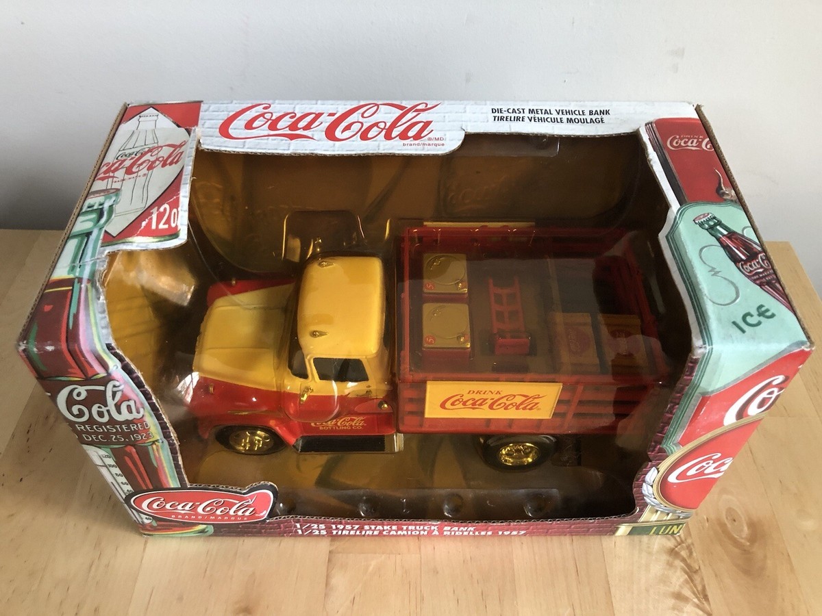 コカコーラミニカー　1957 ステークトラックバンク 1/25 Coca Cola 1957 STAKE TRUCK BANK 1:25 scale Die Cast Replica