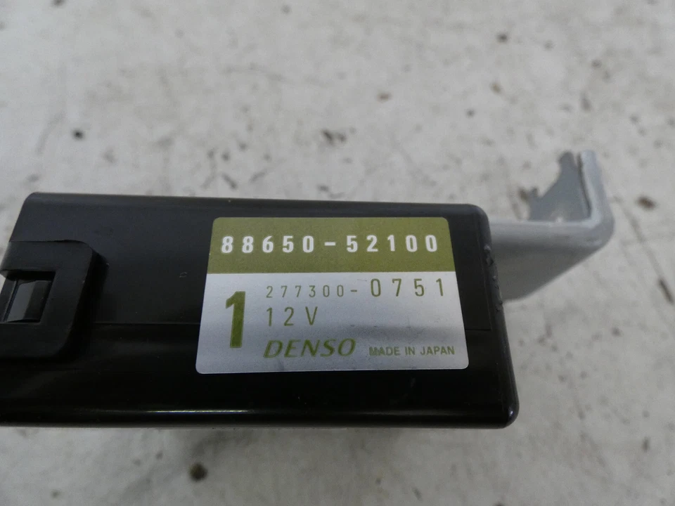 Centralina Toyota Yaris P1 anno 2000 88650-52100 - Immagine 4 di 4