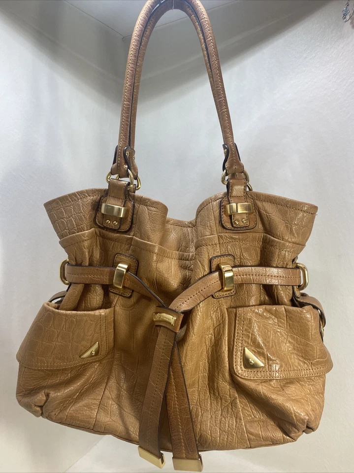 B MAKOWSKY 松弛单肩包棕褐色柔软泡泡皮革金色五金件