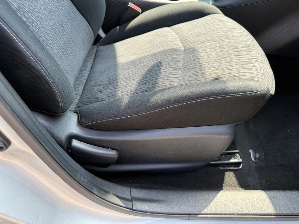 Nissan Sentra 2014-2015 asiento delantero derecho pasajero tela negro Foto 4 de 4