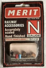 Merit N gauge accessories. Porter, Drums & Crates. Ref 5173, unopened.