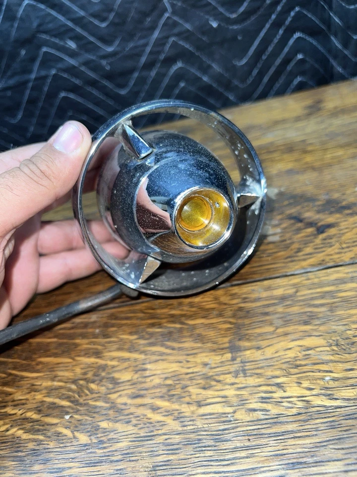 Chrysler Imperial 1955 luces traseras originales Foto 4 de 4