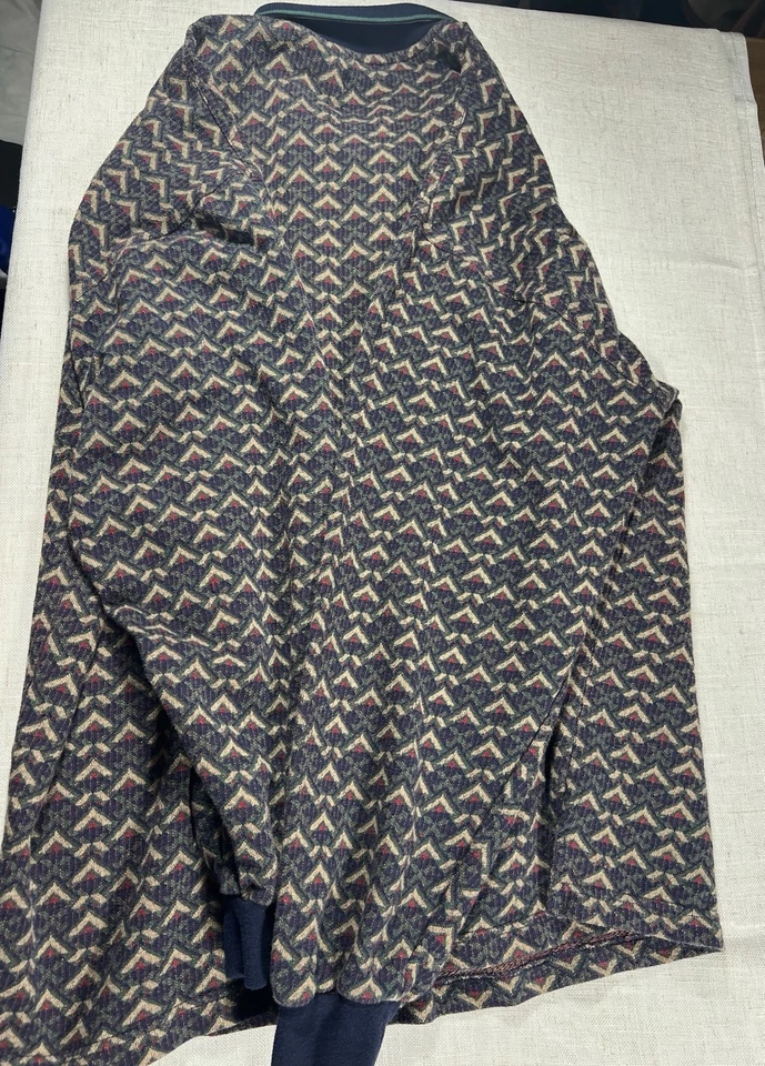 Camisa polo vintage de punto geométrico de los 90 manga larga para hombre con patrón retro grande Foto 3 de 4