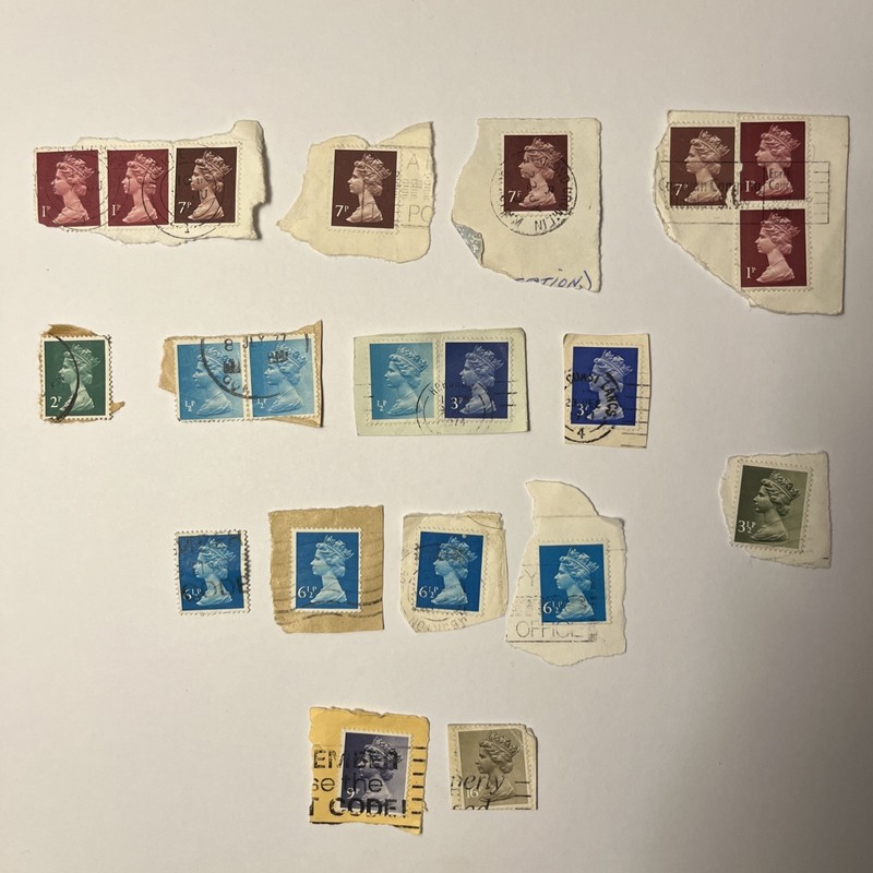UNITED KINGDOM QUEEN ELIZABETH II STAMP COLLECTION GROUP OF 1971 - 1990s 