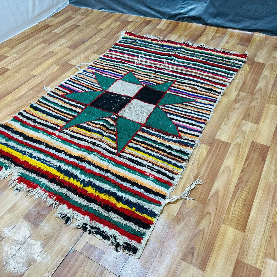 Alfombra de trapo marroquí vintage ÚNICA - rayas coloridas y estrella verde - tribal bohemia Foto 3 de 4