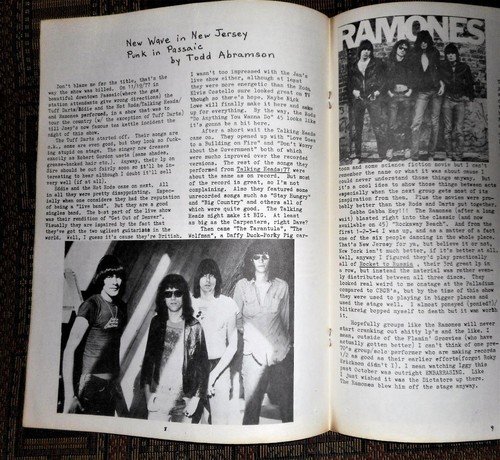 XRARE: 1978 Young, Fast and Scientific #1: The Dictators, The Ramones, Twinkeyz - Picture 2 of 4