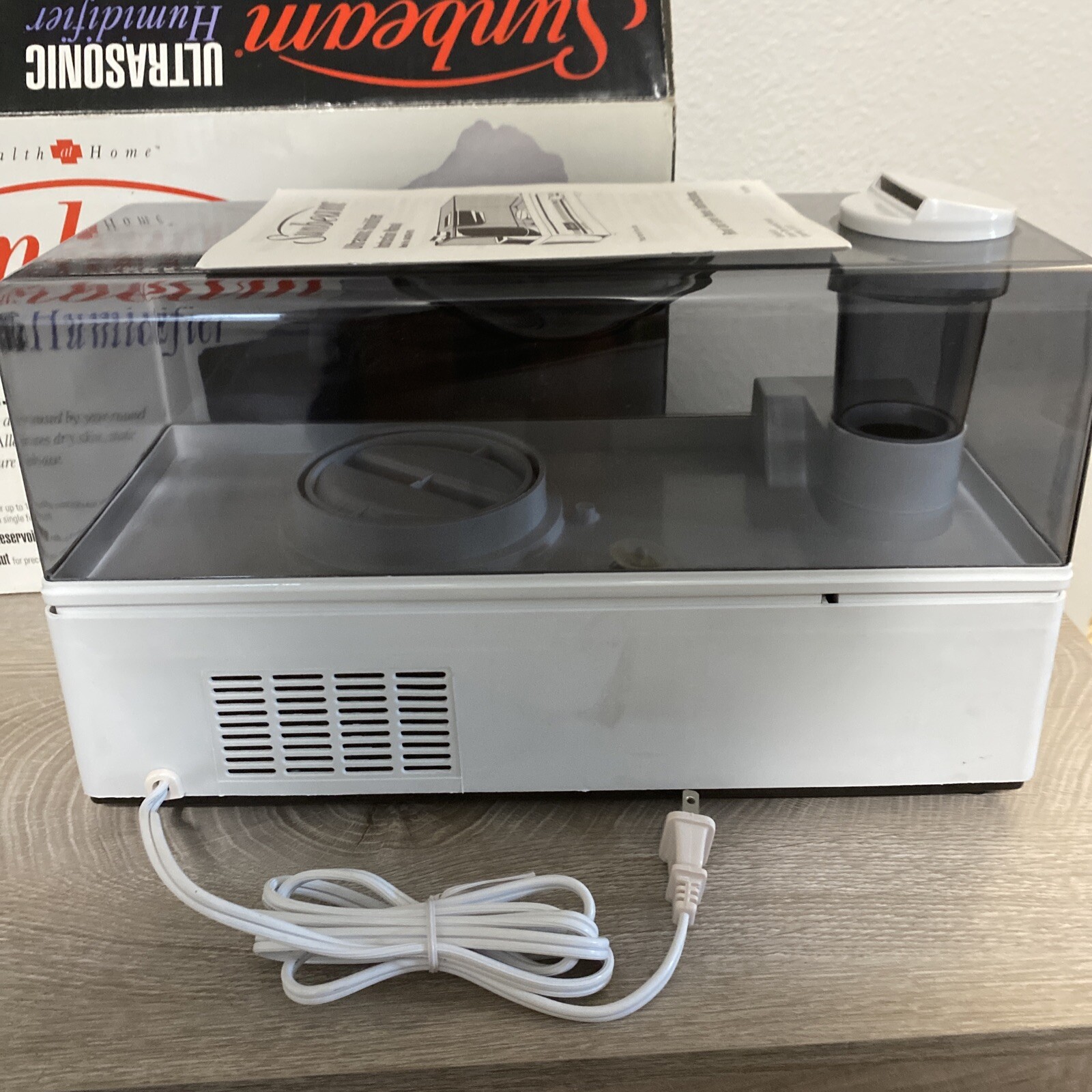 Sunbeam Ultrasonic Humidifier Model 694 1.5 Gallon  Beautiful Condition Vintage