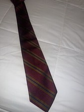 ROBERT TALBOTT Best of Class Men's Silk Necktie Designer STRIPED Wine/Blue EUC