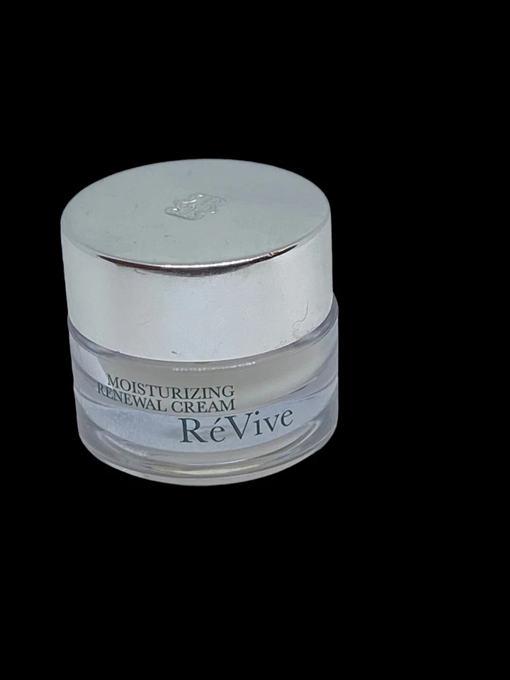 Crema de día hidratante de renovación ReVive 0,17 oz/5 ml + Lote de muestras RéVive • SELLADA Foto 3 de 4