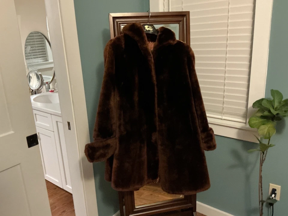 Abrigo columpio de piel Mouton vintage (cordero teñido) años 50 mediano/grande Foto 3 de 4