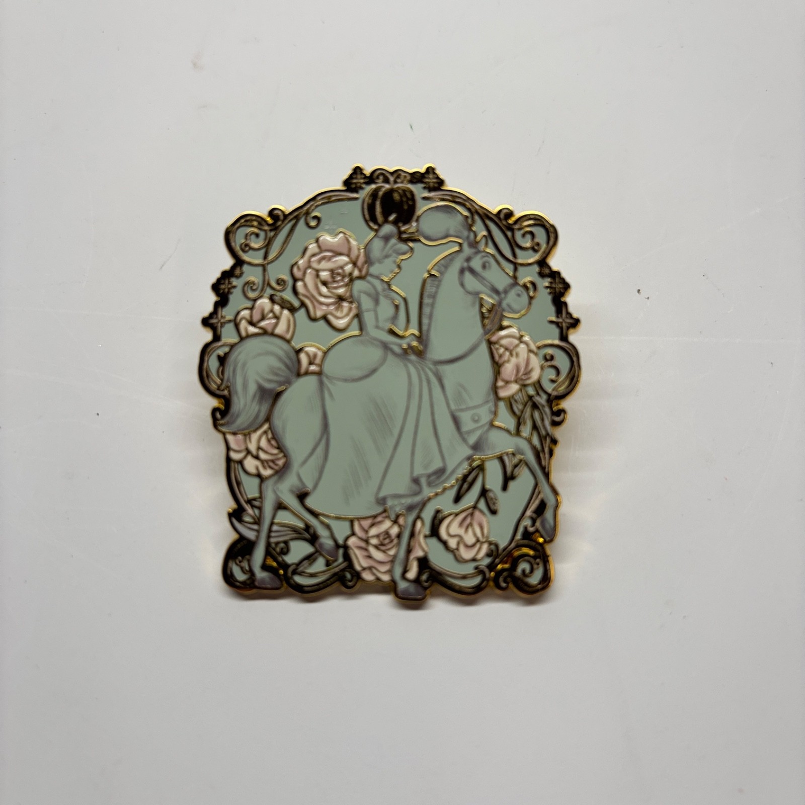 BOXLUNCH + DISNEY PRINCESS HORSES HORSE MYSTERY PIN CINDERELLA & CARRIAGE