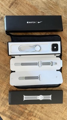 Apple Watch SE Gen 1 GPS+Cellular 44mm Nike-Edition