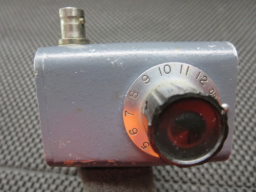 Hewlett Packard 355C Attenuatore VHF 0,5 W DC-1000 MHz BNC (F)X2 12 dB 1dB Passi - Foto 8 di 9