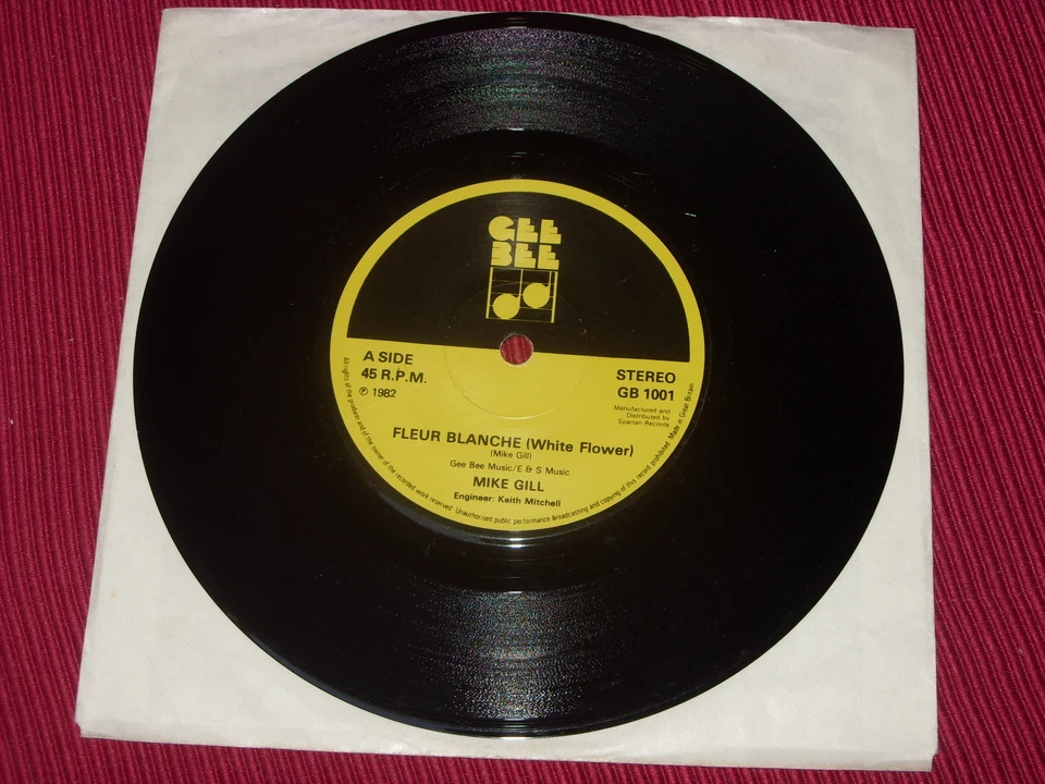 Mike Gill:  Fleur Blanche 1982 Near Mint Gee Bee  7" - Image 4 of 4