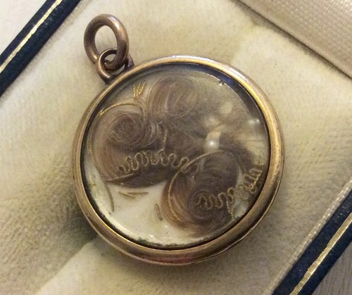 Lovely Antique Victorian 9ct Gold Hair 