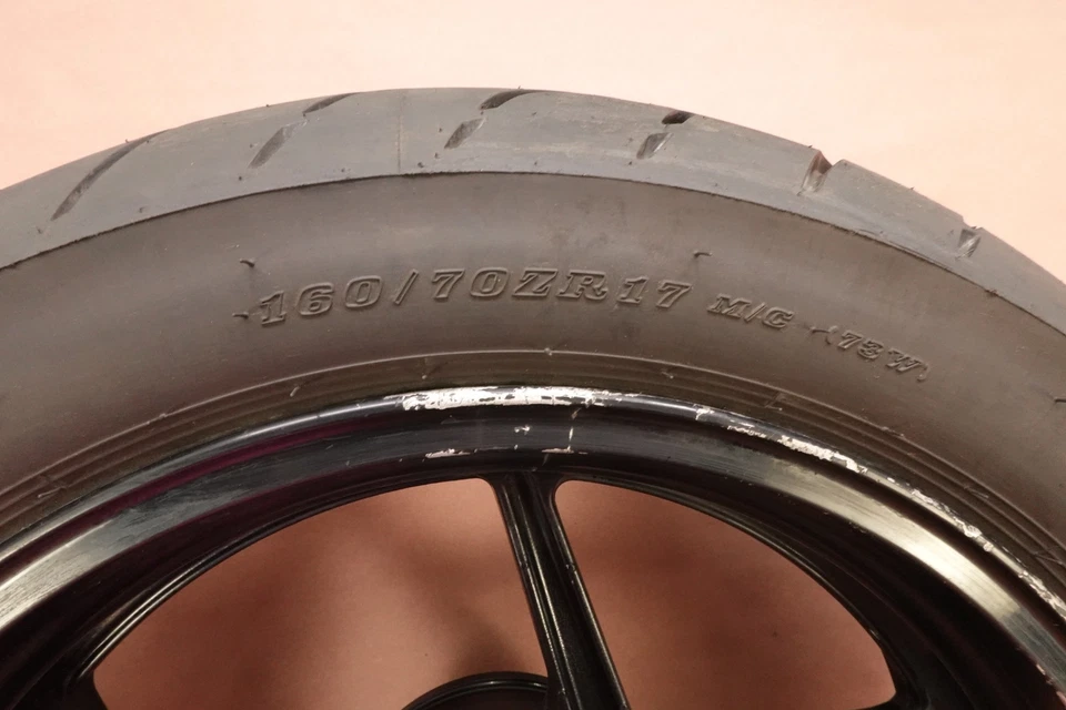 Llanta trasera Dunlop 160/70 ZR17 2012-2016 Kawasaki Ninja 650 EX650 Foto 2 de 4