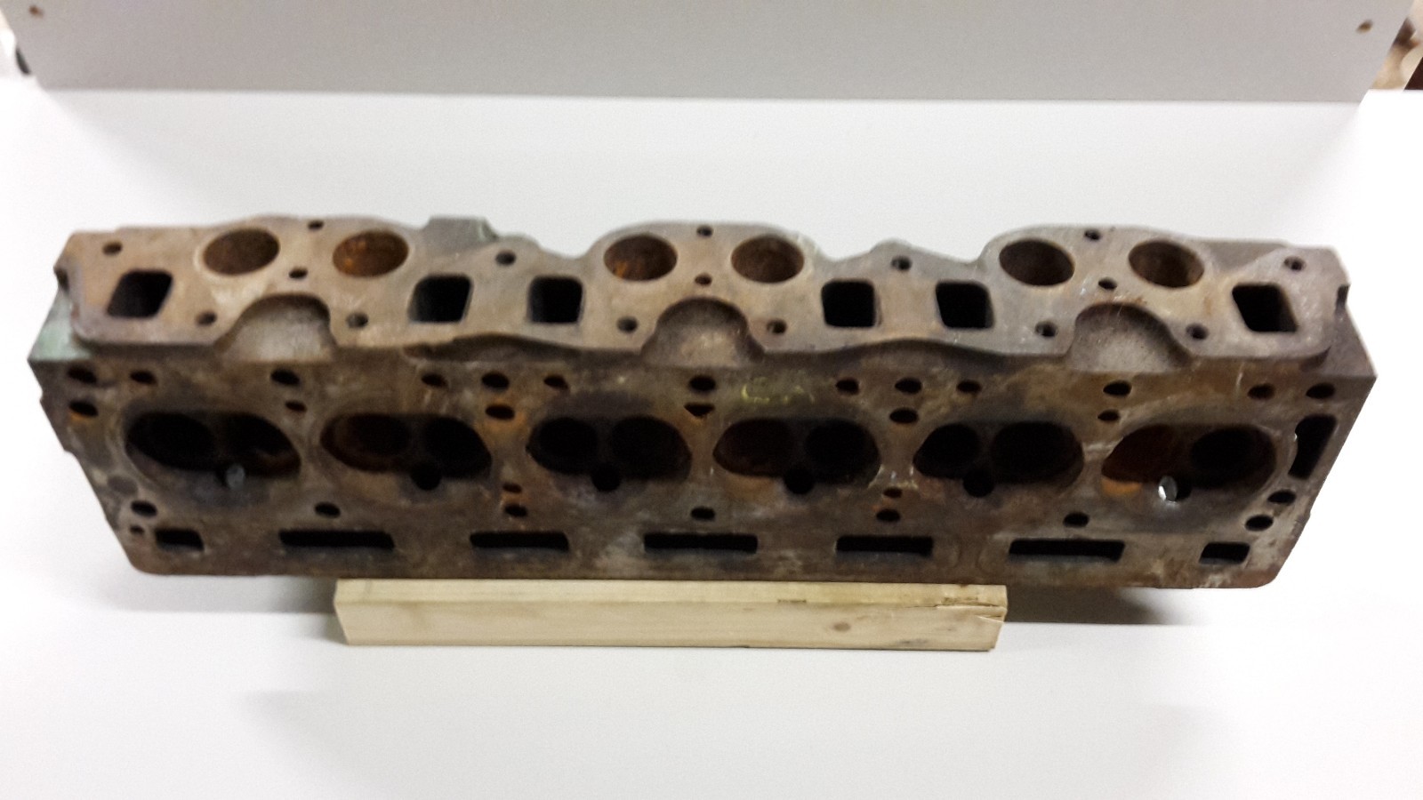 Vapour Blasting, TR6 Cylinder Head, Nottinghamshire, East Midlands