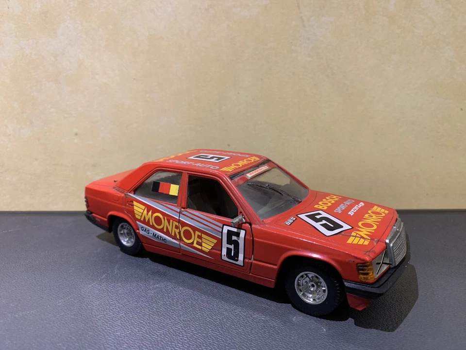 Burago   1/25 MERCEDES 190 E MONROE BOSCH #5 ROSSO VINTAGE - Immagine 2 di 4