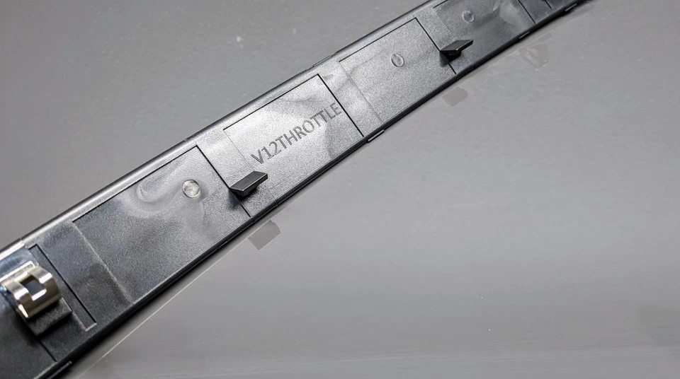 Placa de matrícula central BMW E31 borrar rejilla de moldura, pieza antigua BMW: 51111970220 Foto 4 de 4