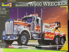 1/25 scale Revell Kenworth W900 Heavy Wrecker - sealed kit
