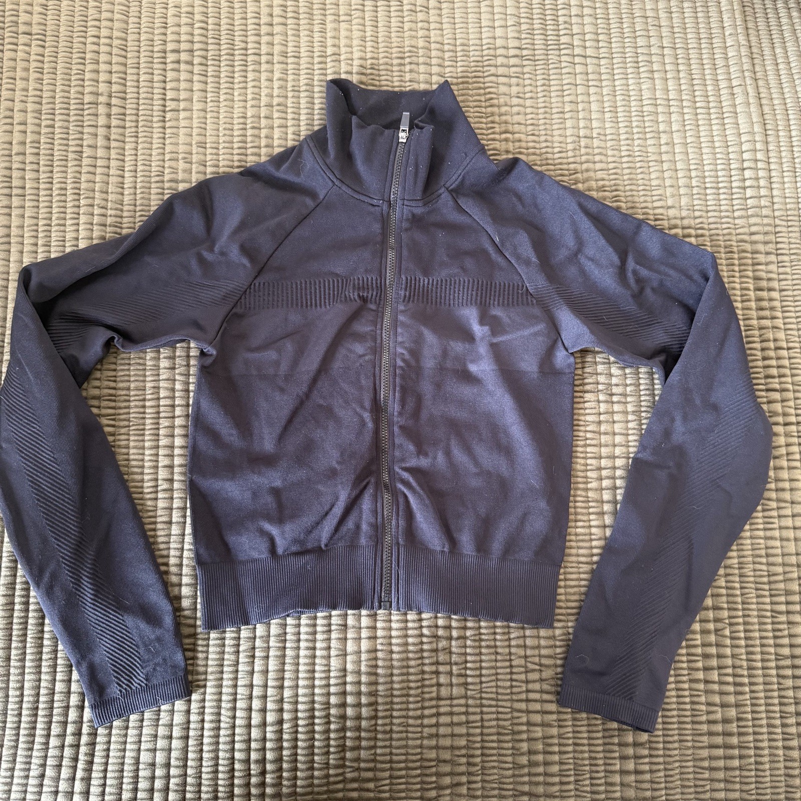 Fabletics  Cropped  Seamless Rib Jacket Zip Up Wo… - image 5